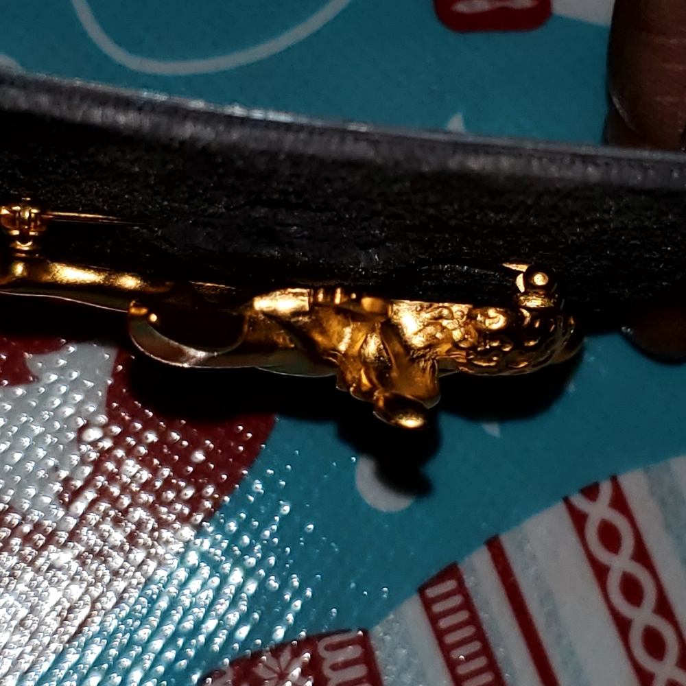 Gold cherub brooch - Picture 2 of 5